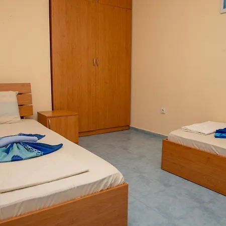 2bd Flat With A Pool Close To Cacao Beach شقة